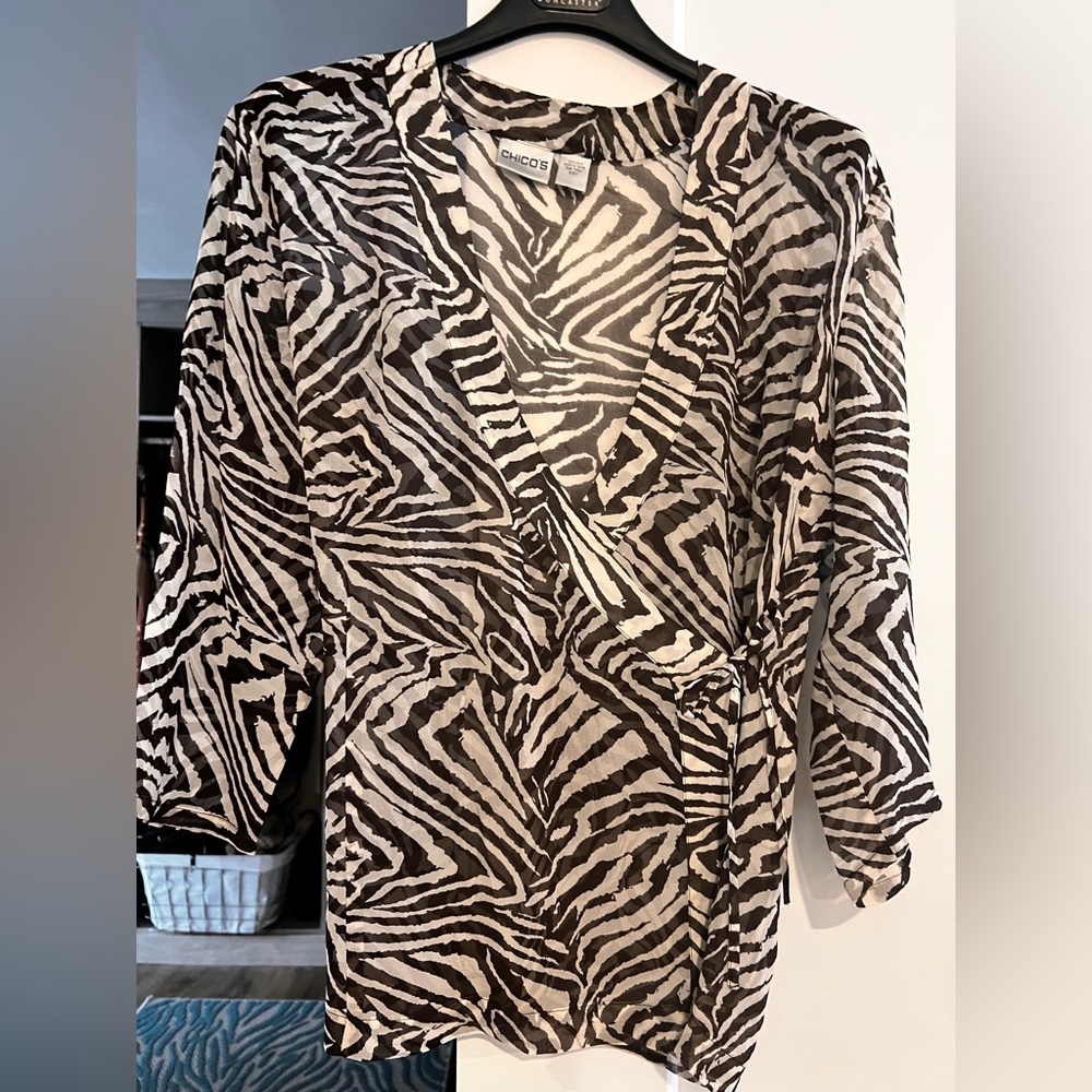 Chico’s Zebra Print Wrap Top l Size 1